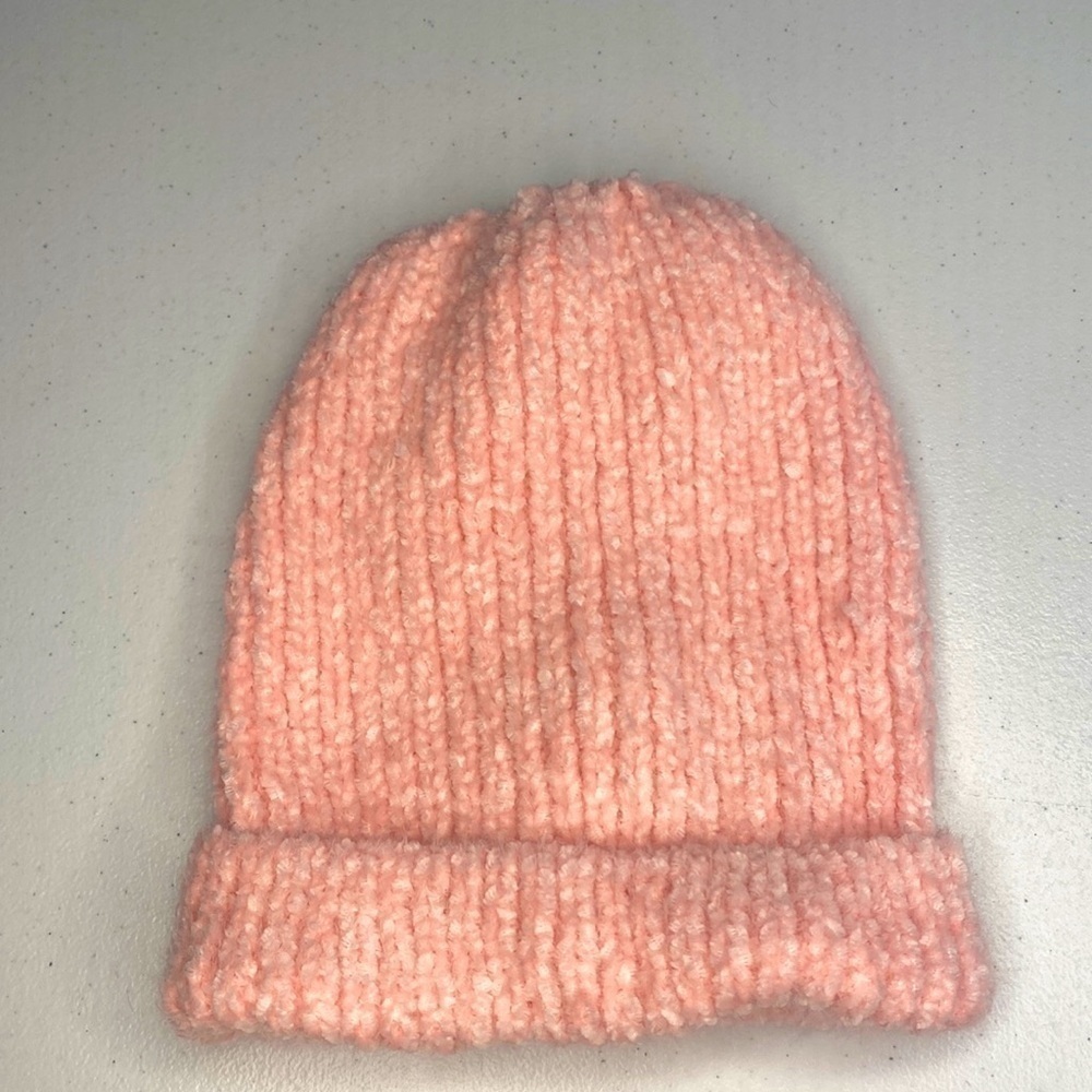 GAP BABY PINK KNIT BEANIE